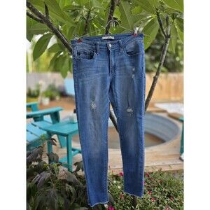 Women's/Junior's  Kancan Light Wash Distressed Jeans Size 9/28 Gently Used